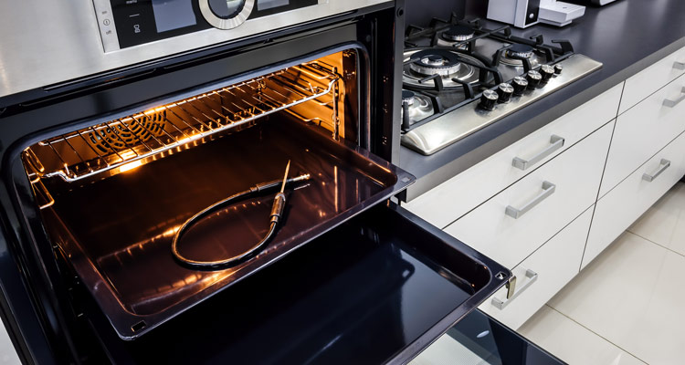 Important Oven Maintenance Tips